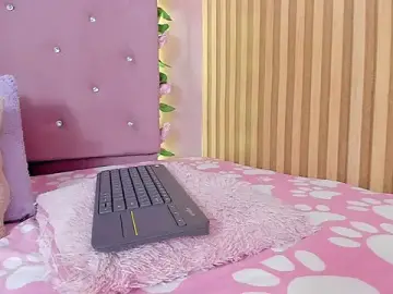 Stripchat Nude Webcam of lovely__kiss__