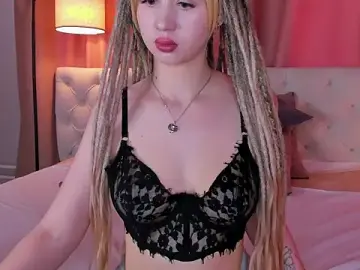 Stripchat Live Sex Cam of Valerie_Woods