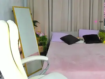 Stripchat Watch Live Sex Cams of serinella_