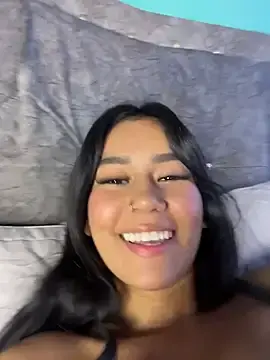 Stripchat Free Live Porn of ALANAH_KITTY