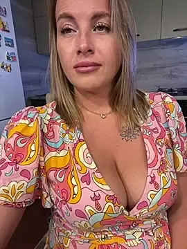 Stripchat Sex Cam of Hot_Sexy_Angel
