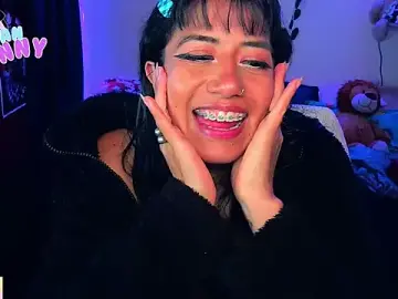 Stripchat Sex Cam of Roxanbunny1
