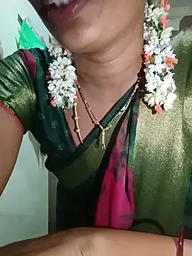 Stripchat Watch Live Sex Cams of Kavya5500