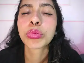 Stripchat Live Sex Cam of Alyssa_jones