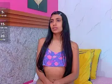 Stripchat Free Porn Cam of littlee_emilyy_