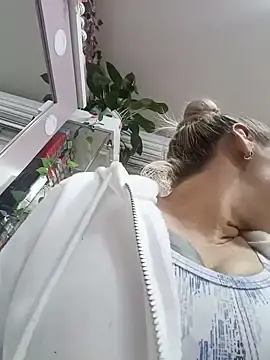 Stripchat Free Live Porn of coral_smitth