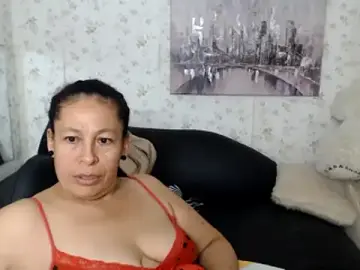 Stripchat Adult Webcam of mature_martina