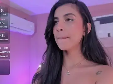 Stripchat Free Porn Cam of zia_cooper
