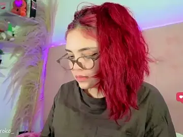 Stripchat Sex Cam of Kylie_brokee