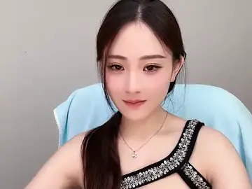 Stripchat Live Sex Cam of _222Mia