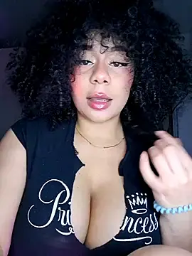 Stripchat Watch Live Sex Cams of Yerystar