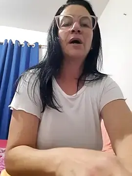 Stripchat Sex Cam of Camilegaucha