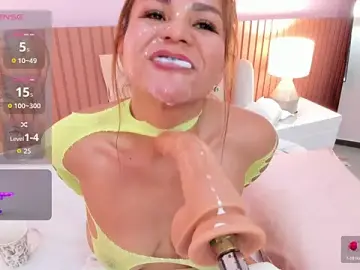 Stripchat Free Porn Cam of katia_expensive