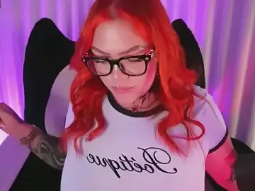 Stripchat Sex Cam of Tessa_ruxh