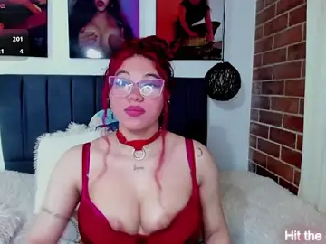 Stripchat Watch Live Sex Cams of kyliejenner_hot
