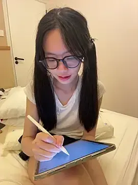 Stripchat Live Sex of PetiteTight