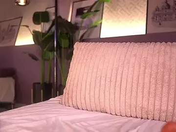 Stripchat Nude Webcam of IzzyWild