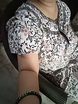 Stripchat Adult Webcams of Kavya_kapoor