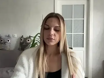 Stripchat Watch Live Sex Cams of LaraineDomebo