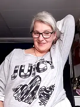 Stripchat Live Sex Cam of irinamaux