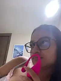 Stripchat Live Sex Cam of pamela_morena