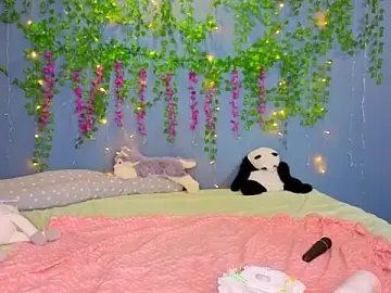 Stripchat Nude Webcam of Lillie_Berry