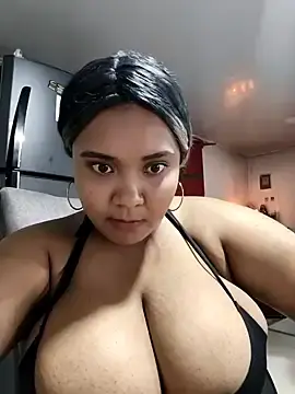 Stripchat Adult Webcams of Evelyn_A