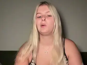 Stripchat Watch Live Sex Cams of Allylove03