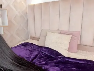 Stripchat Free Porn Cam of Anniie_Queen