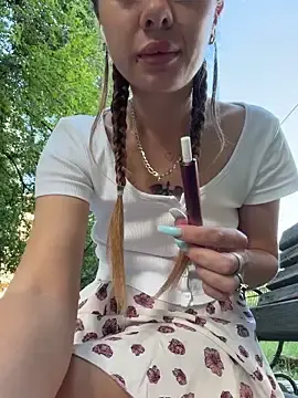 Stripchat Live Sex Cam of NyxBloom