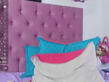 Stripchat Sex Cam of Aily_star