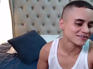 Stripchat Watch Live Sex Cams of Liiamthompson