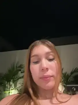 Stripchat Live Porn of Nikii__