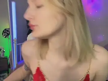 Stripchat Adult Webcams of _Vikky_Moon_
