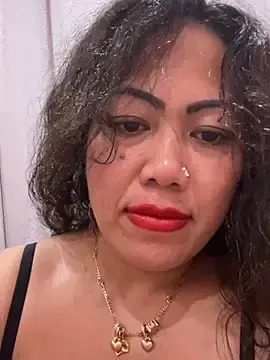 Stripchat Sex Cam of Lindarossyta