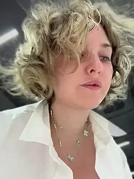 Stripchat Free Live Porn of KellyKeler