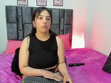 Stripchat Adult Webcam of Esmeraldaa-