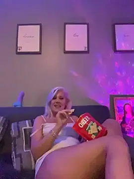 Stripchat Live Sex Cam of Lexi_Shocker
