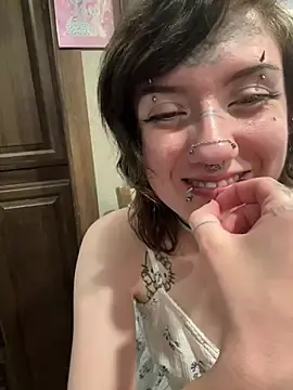 Stripchat Sex Cam of rinatin333