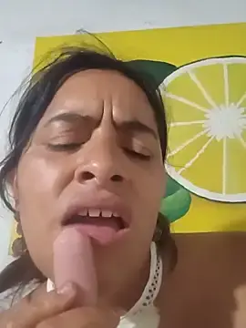 Stripchat Free Porn Cam of ivilondon