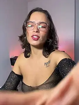 Stripchat Nude Webcam of zhara_1198