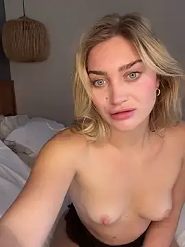 Stripchat Watch Live Sex Cams of auriangel