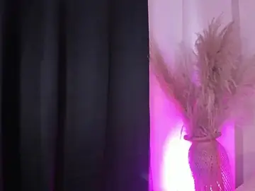 Stripchat Free Live Porn of swmaddy_