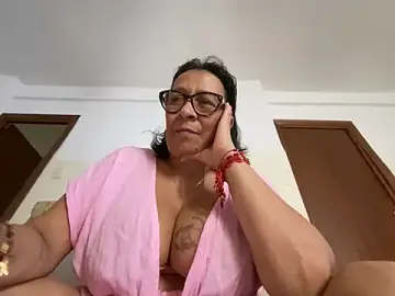 Stripchat Best live sex cam show of sweeviolet