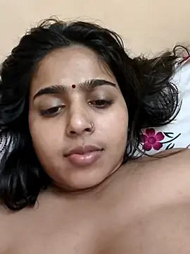 Stripchat Nude Webcam of Cute-Simmi69