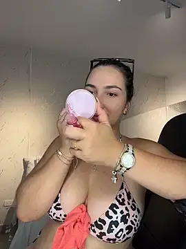 Stripchat Live Sex Cam of ava_blue