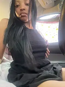 Stripchat Live Porn of Queenkimi777