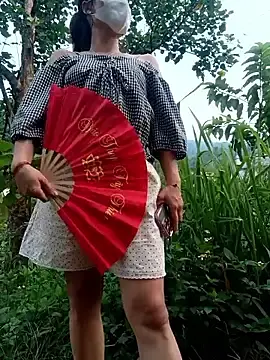 Stripchat Adult Webcam of Linda-yiyi