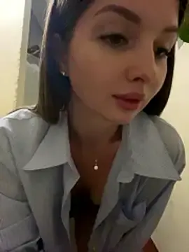 Stripchat Adult Video Chat of KrisMagnoly