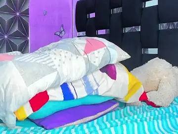 Stripchat Free Live Porn of angi_sousa2